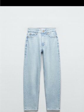 Light Wash High-Rise Straight Mom Jeans
